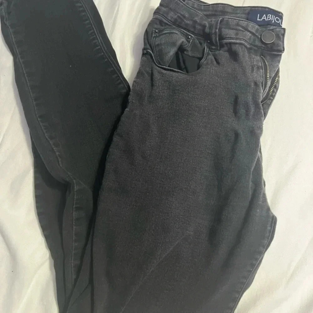 Brand New Womens Jeans Size 11